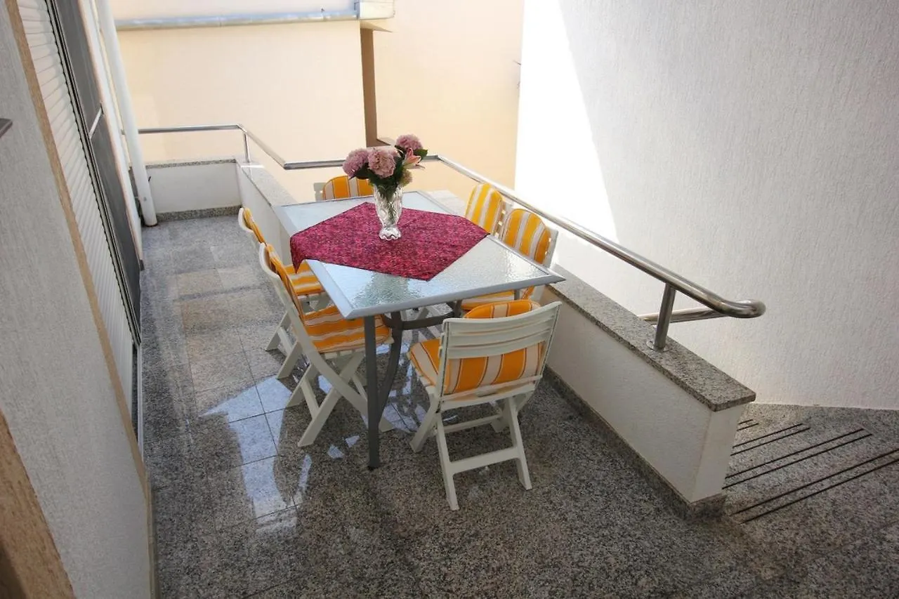 Guest House Minak Zara